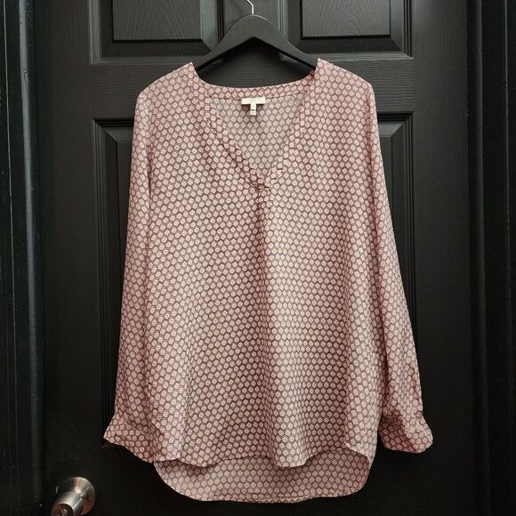 Joie 'Daryn' Silk Blouse - Picture 2 of 13